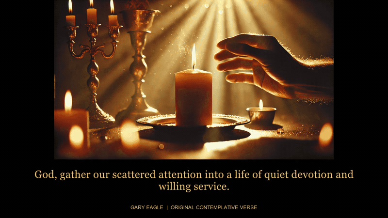 Writings of Thomas R Kelly — gold-toned contemplative artwork with a gentle six-second light cycle